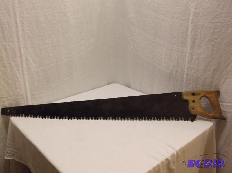 Vintage handsaw measuring 48&quot L in great...
