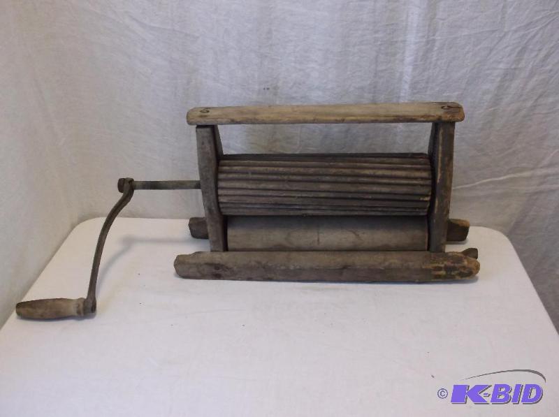 Antique wooden clothes ringer great display p...