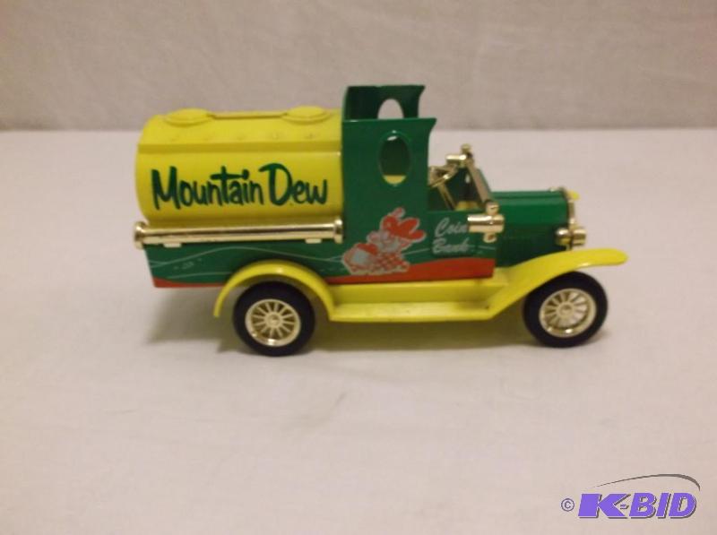 Mountain Dew truck coin bank in great conditi...