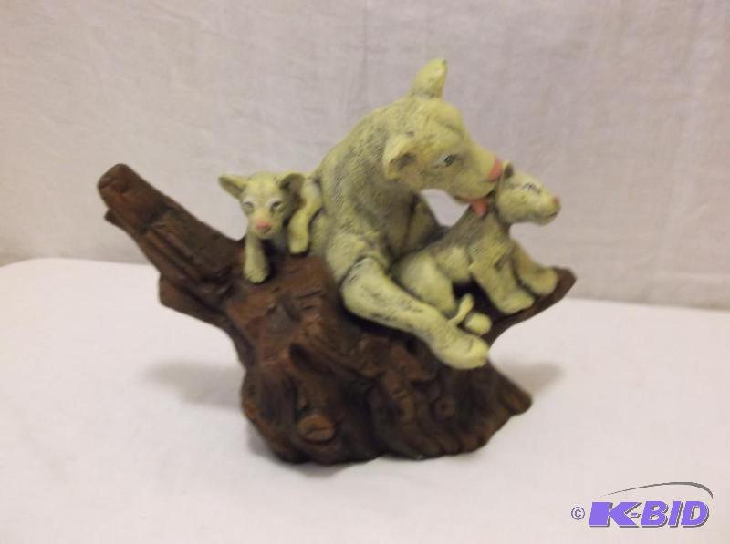 Nice lion with her cubs ceramic piece in grea...