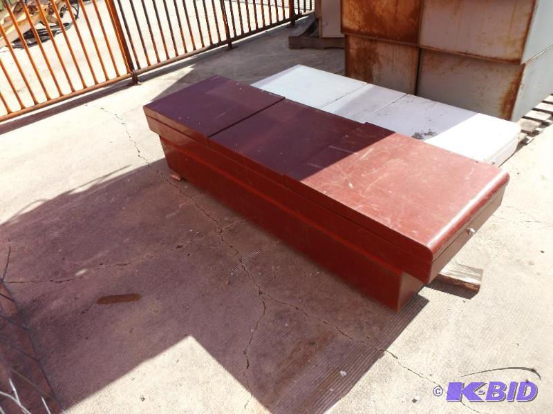lot 20004 image: RED Pickup Box Tool Box...