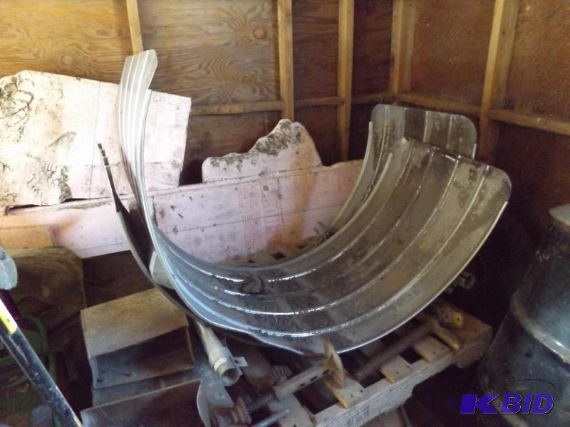lot 20010 image: Two aluminum Semi Trailer wheel wells. Bracke...