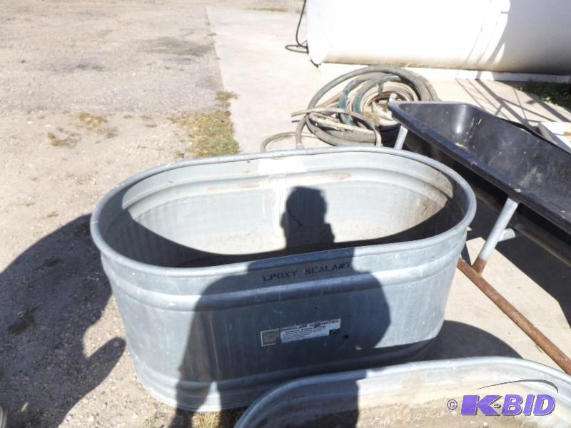 lot 20031 image: 100 gallon Galvanized Water Tank...