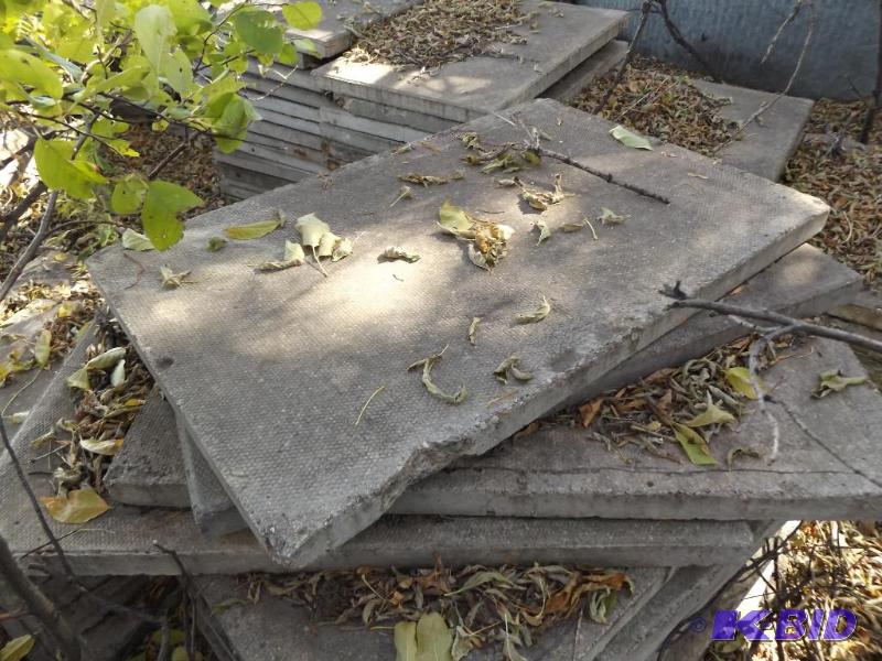 lot 20033 image: Cement Block Slabs approx 18 x 36, Lot of...