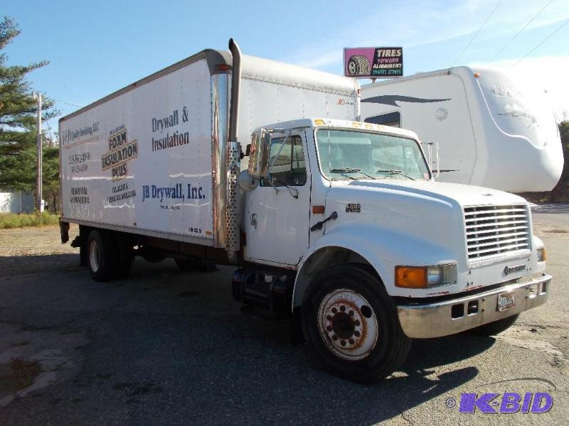 1995 International 470 DT466&nbsp20 BoxVan...