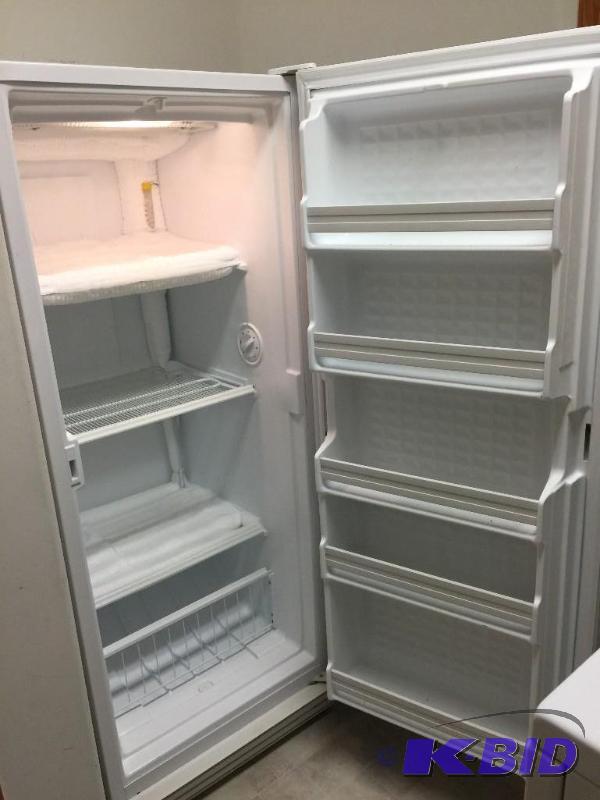 lot 111 image: Commercial Freezer looks new- needs dethawed....