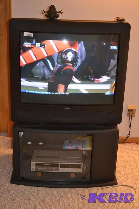 lot 128 image: Huge RCA TV model F35755MB with 4 speakers. P...