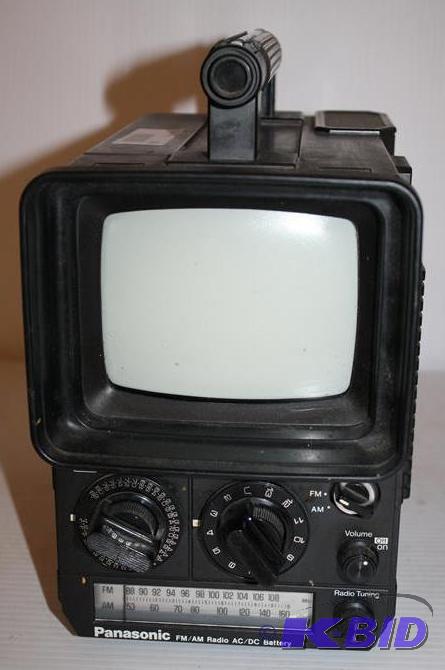 lot 140 image: Panasonic AMFM Radio and TV model TR-585 not...