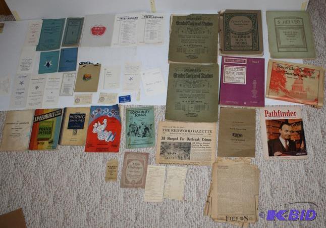 lot 155 image: Vintage collection of paperworks, magazines, ...