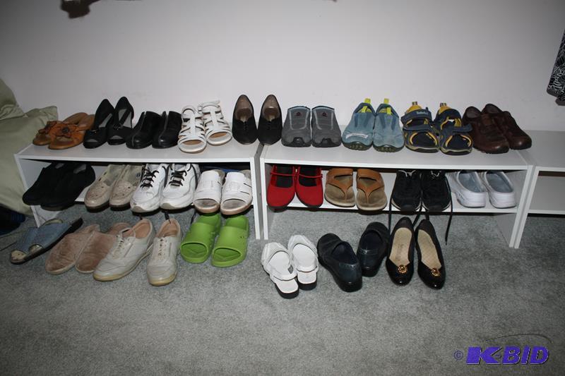 lot 16 image: Shoes - ladies. Please inspect for sizes and ...