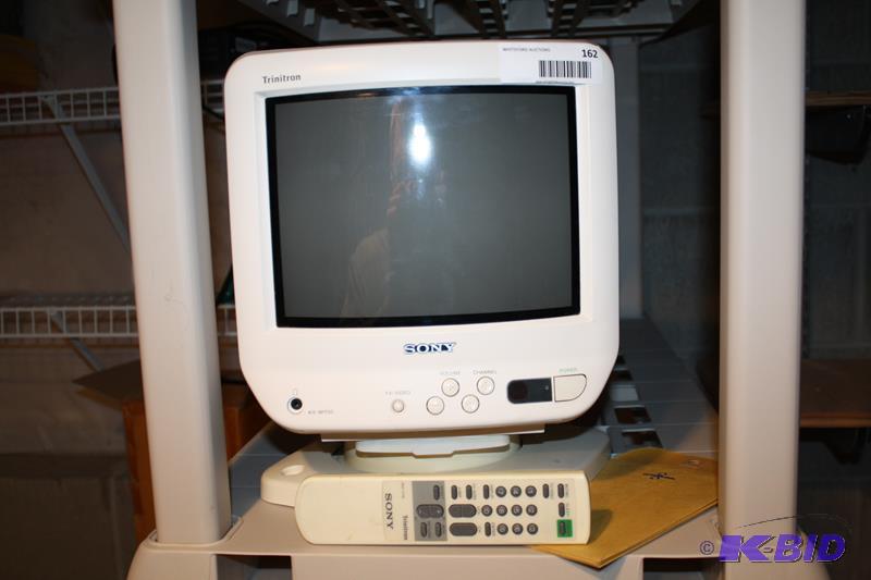 lot 162 image: Sony 9" Triniton&nbspColor&nbspTV mode...