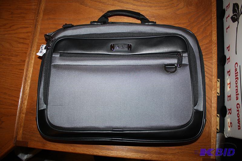 lot 177 image: Kenneth Cole Reaction Computer bag appears to...