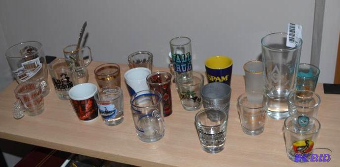 lot 179 image: Shot glasses souveniers...
