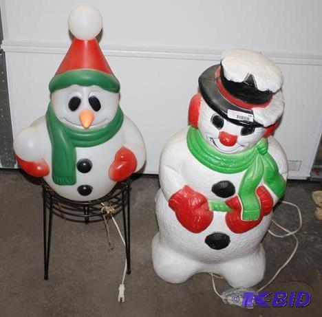 lot 248 image: Two lighted snow men tallest is 36" tall...