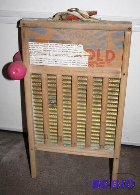 lot 249 image: Vintage Musical Wash board with cazzo and hor...