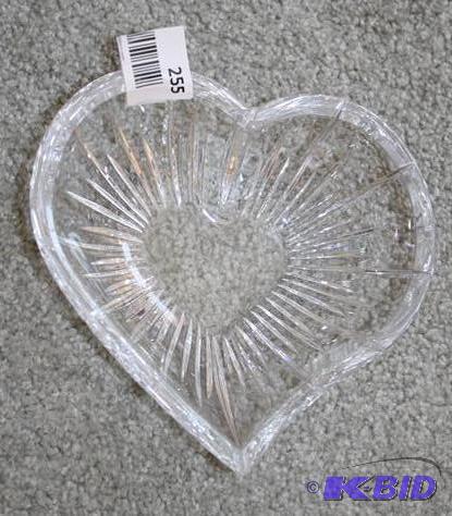 lot 255 image: Heart shaped glass dish 6x6x2"...