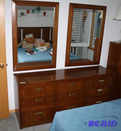 lot 35 image: Thomasville Low Dressers, with 2 mirrors 66x1...