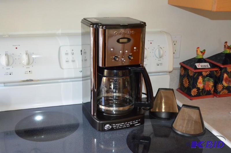 lot 75 image: Cuisinart automatic coffee maker - 12 cup...