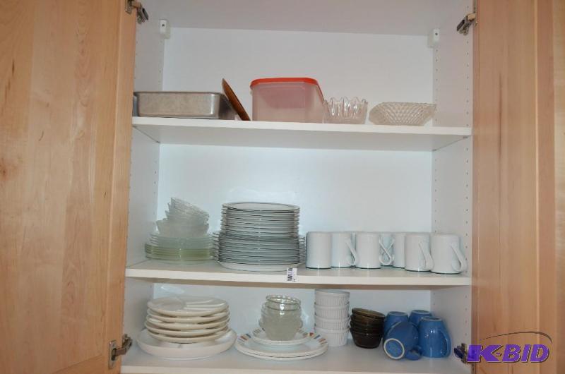 lot 91 image: Contents of 3 shelves in 1 cupboard as pictur...