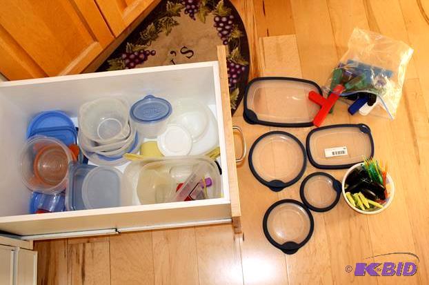 lot 98 image: Storage containers as pictured Contents of 1 ...