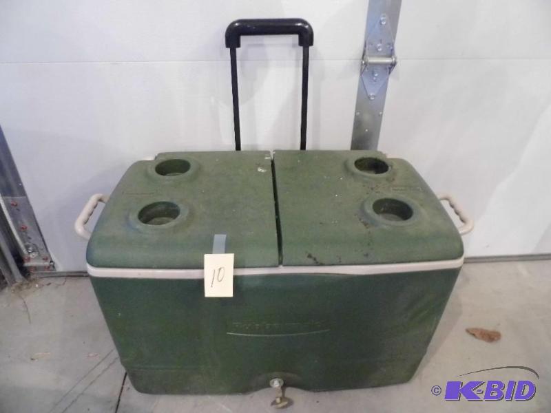 Rubbermaid Cooler