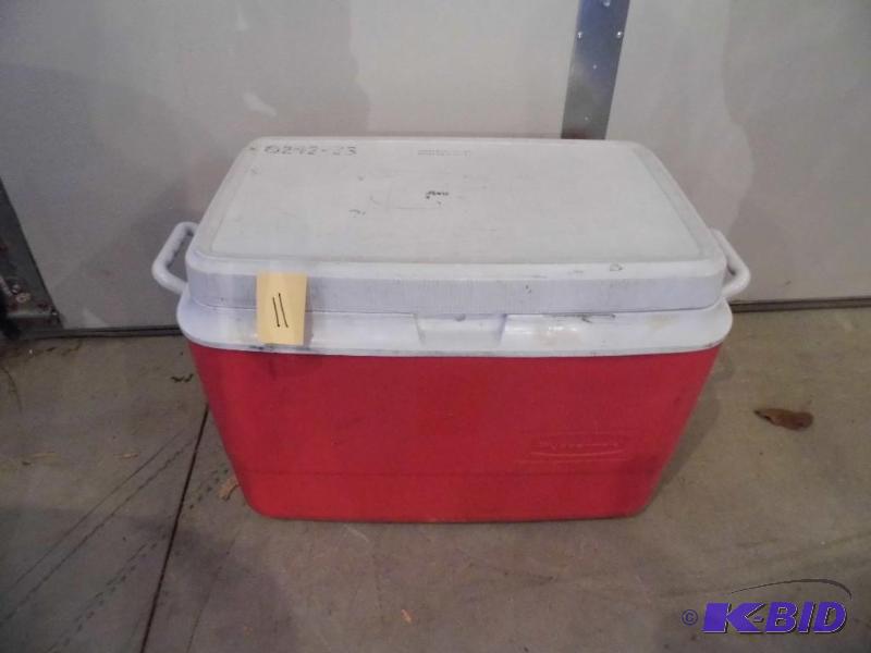 Rubbermaid Cooler