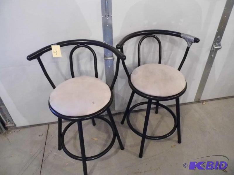 2 Bar Stools