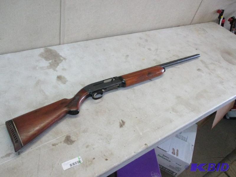 lot 10 image: Birdwing High Standard 12 ga. shotgun, very g...