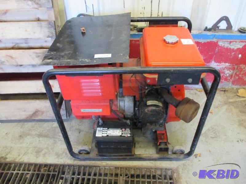 lot 110 image: Mulitquip generatorwelder, 4000 watt, runs...