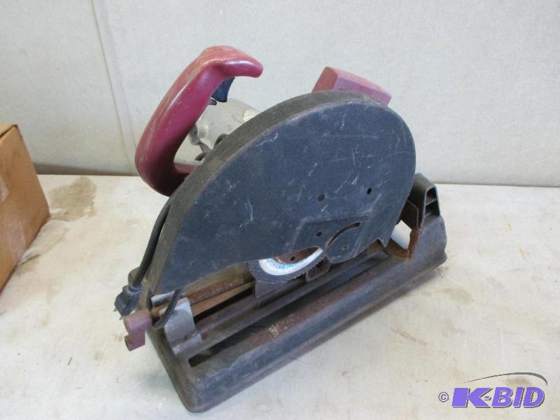 lot 119 image: Chop saw...