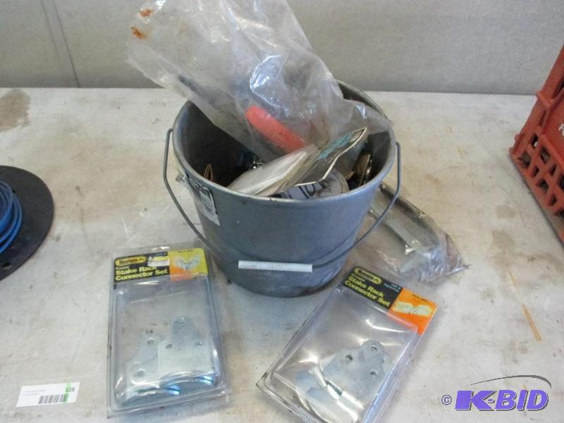 lot 128 image: auto parts, tools...