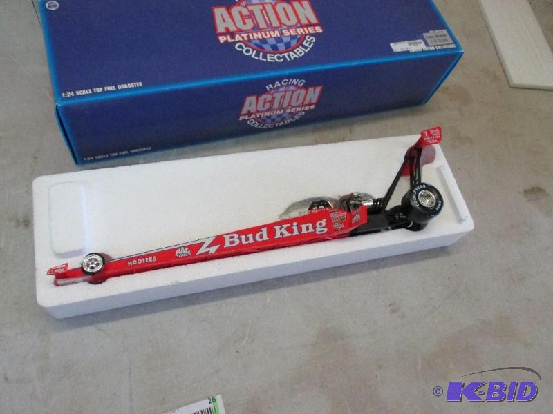 lot 26 image: Bud collector Drag car...