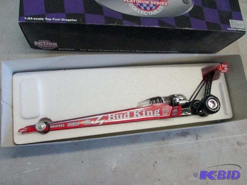 lot 28 image: Bud collector Drag car...