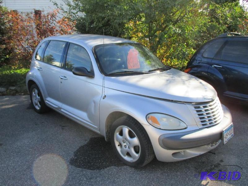 lot 3 image: Year 2001 Make Chrysler Model PT Cruiser V...