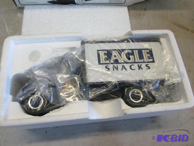 lot 30 image: Eagle snacks collector truck...