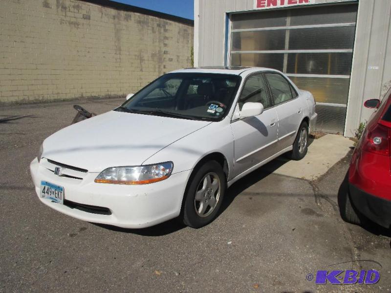 lot 6 image: Year 2000 Make Honda Model Accord Vehicle ...