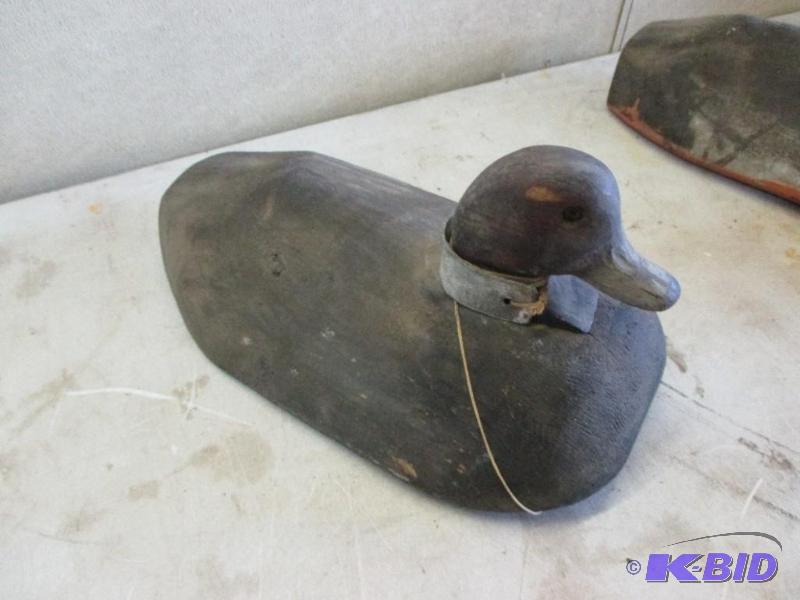 lot 69 image: Antique Market hunters decoy...