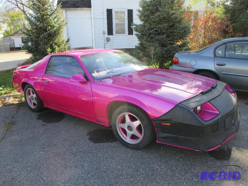 lot 8-1 image: Year 1984 Make Chevrolet Model Camaro Vehi...