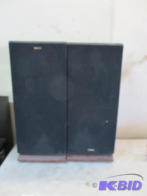 lot 92 image: 2 Fisher speakers...