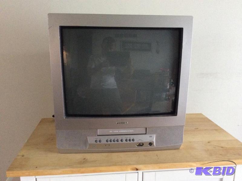 TV wVCR