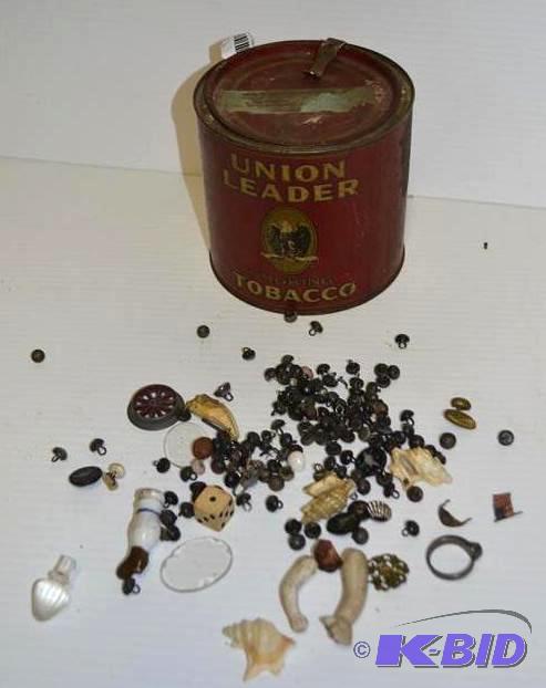 Antique Wooden buttons and other items in Uni...
