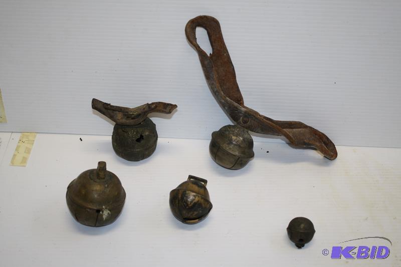 Vintage Horse sleigh bells...