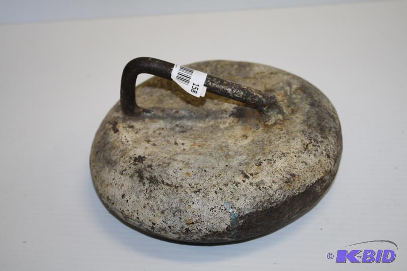 Vintage portable horse hitch 9&quot diameter...