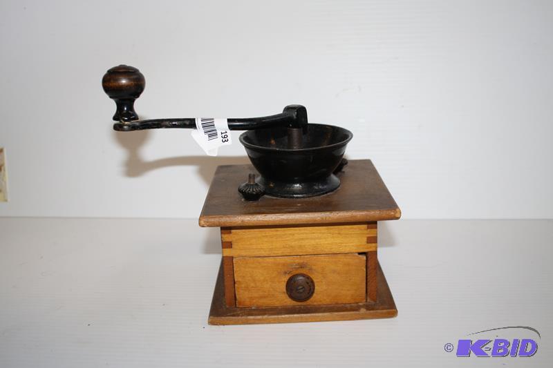Vintage coffee grinder 6x6x8&quot...