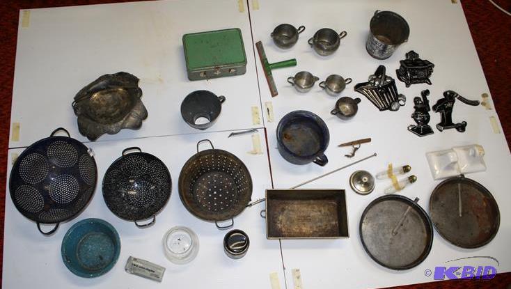 Vintage kitchen items colander strainers crea...