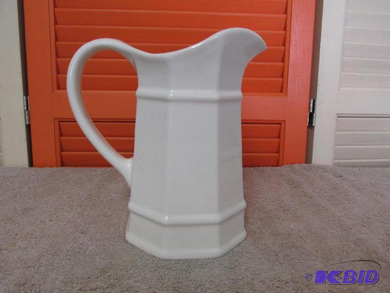 PFALTZGRAPH - pure White Pitcher