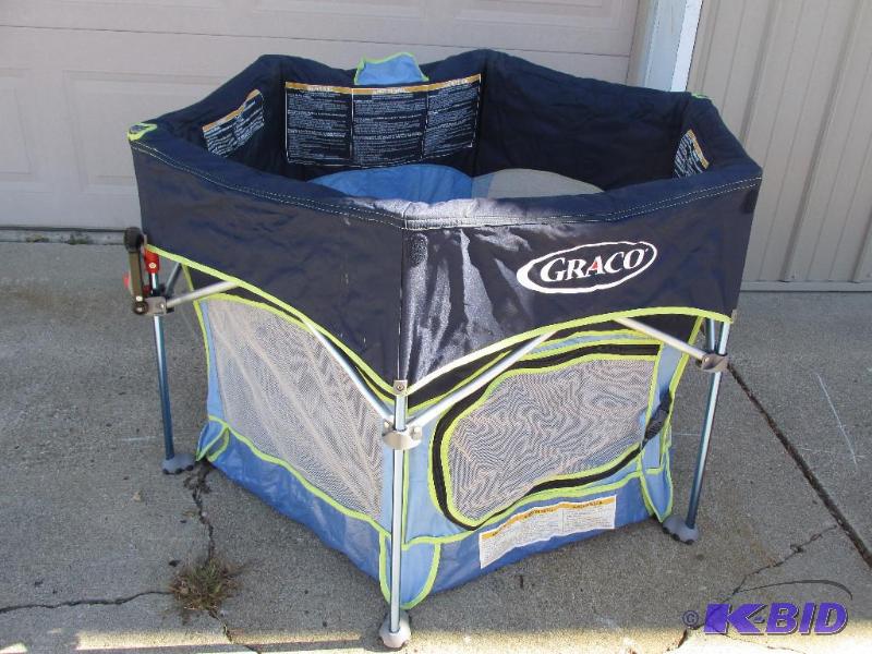 Very Nice Graco Safety Enclosure