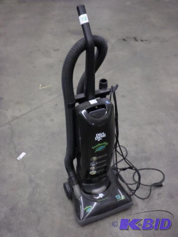 lot 88 image: Dirt Devil Vacuum Cleaner...