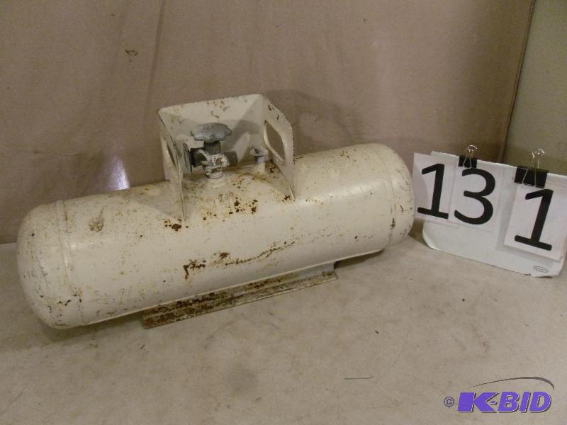 lot 131 image: Small Propane Tank. Camper, Motorhome, etc. L...