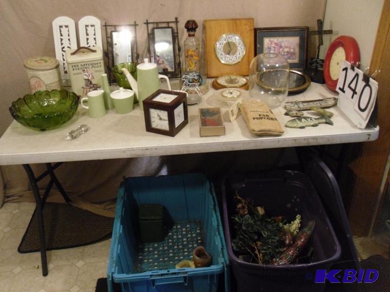 lot 140 image: Lot of Assorted Household&nbspDecor Items. F...